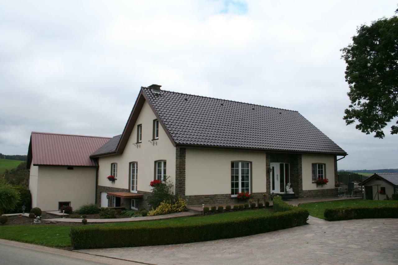Location Panoramagreen Burg Reuland Eksteriør billede